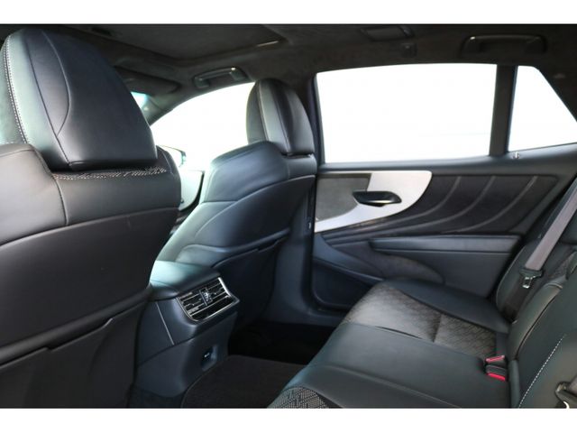 LEXUS LS500 4WD