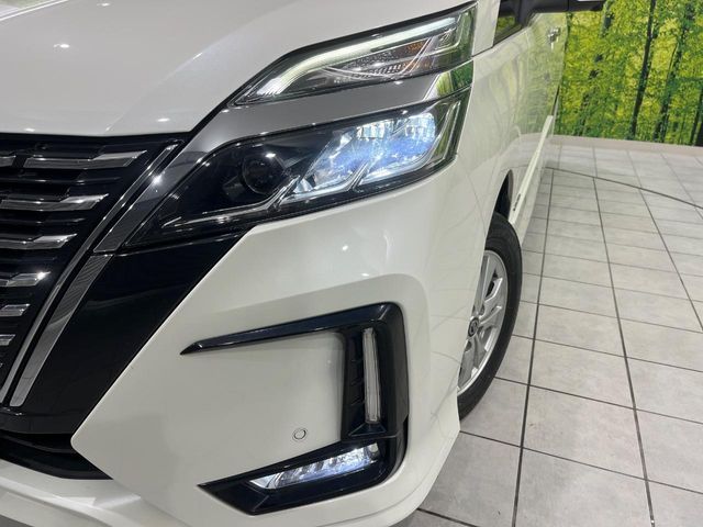 SERENA S-HYBRID 4WD