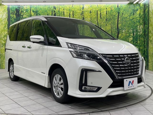 SERENA S-HYBRID 4WD