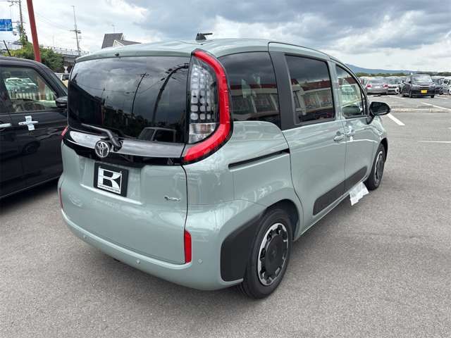 SIENTA HYBRID