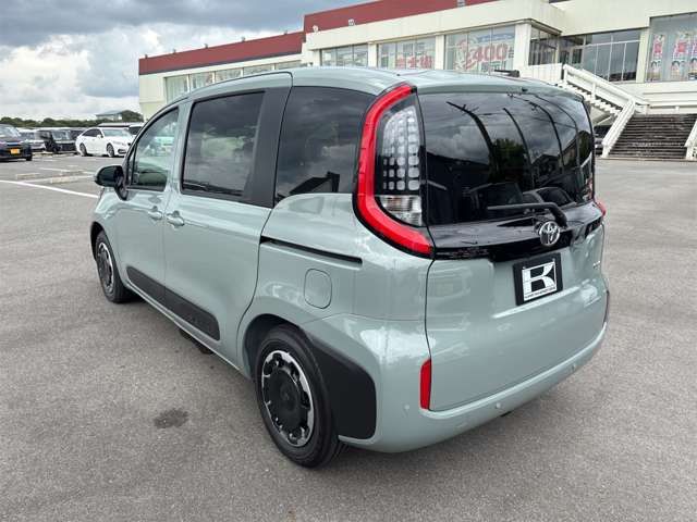 SIENTA HYBRID