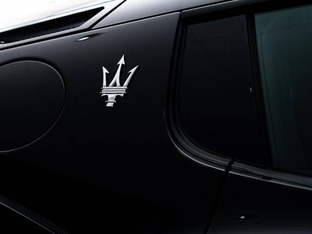 MASERATI MC20