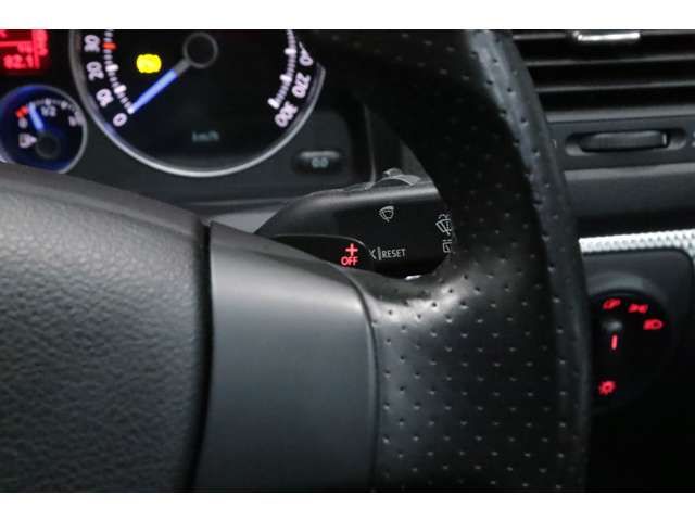 VOLKSWAGEN GOLF 4WD
