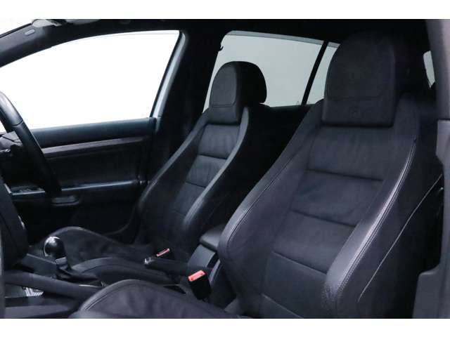VOLKSWAGEN GOLF 4WD