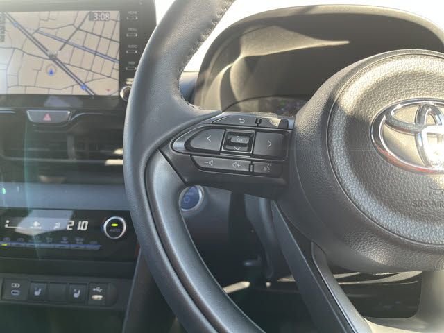 YARIS CROSS HYBRID