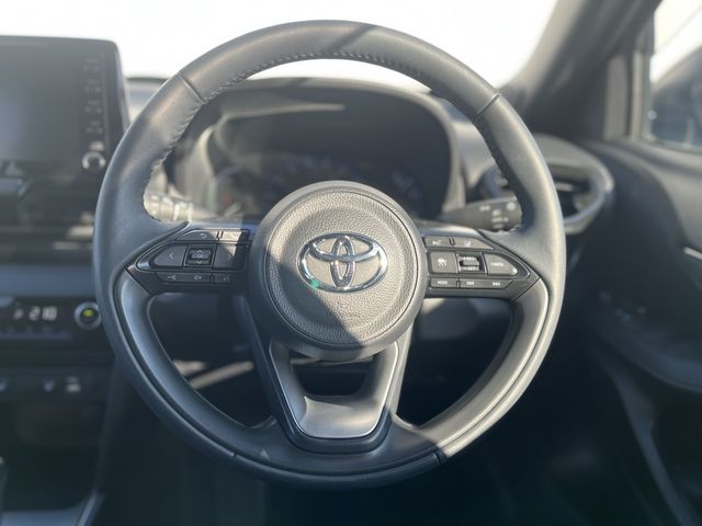 YARIS CROSS HYBRID