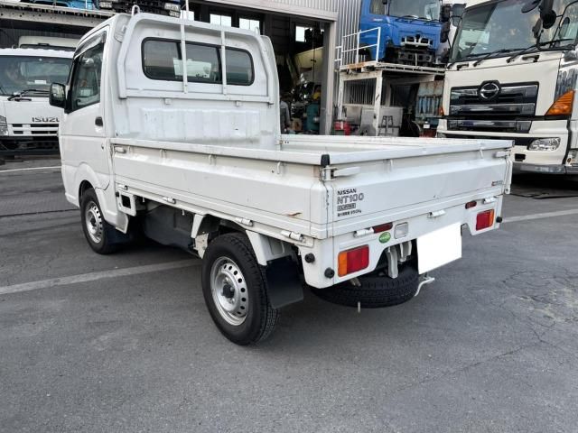 CLIPPER truck