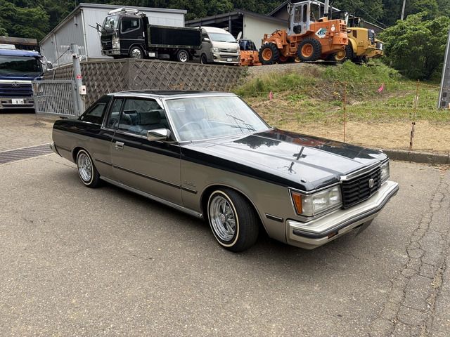 CROWN 2Dr Hard Top