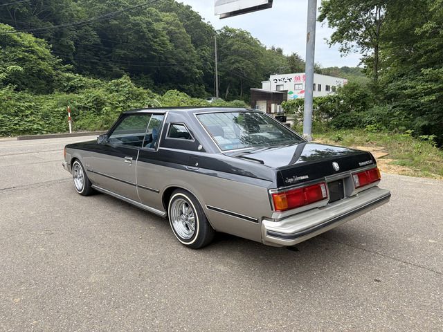 CROWN 2Dr Hard Top