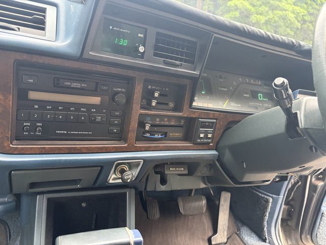 CROWN 2Dr Hard Top