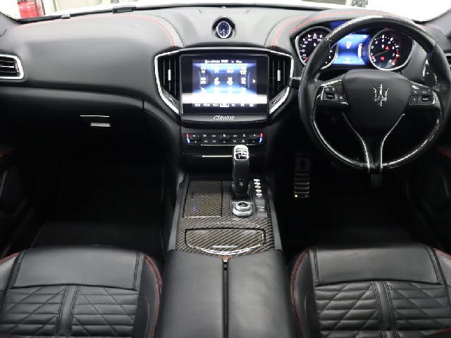 MASERATI GHIBLI Sedan
