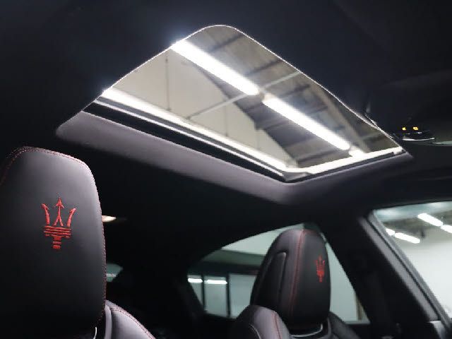 MASERATI GHIBLI Sedan