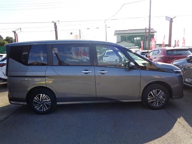 SERENA  WG 4WD