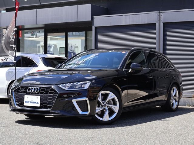 AUDI A4 AVANT