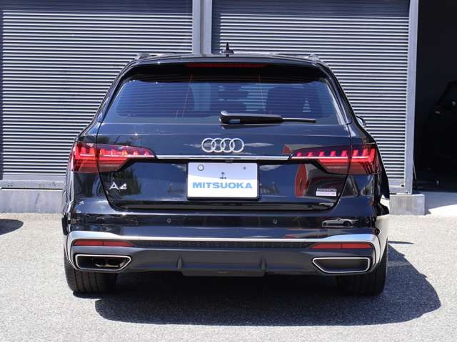 AUDI A4 AVANT