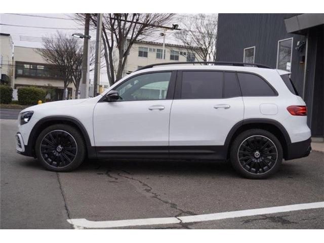 MERCEDES BENZ GLB