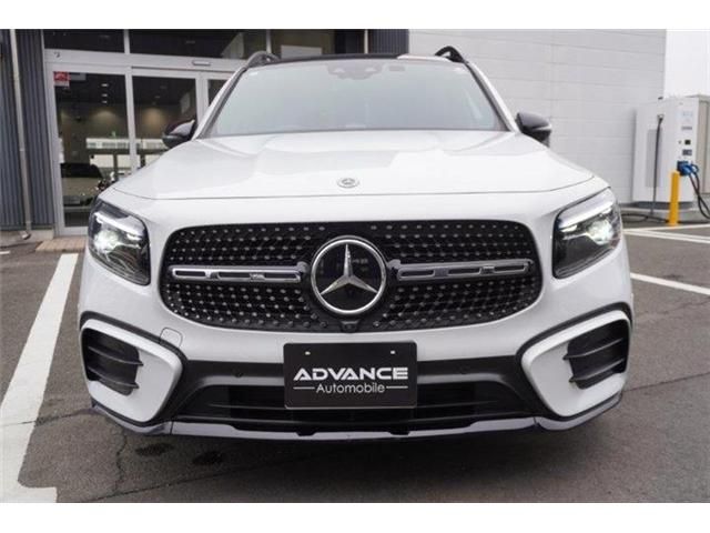 MERCEDES BENZ GLB