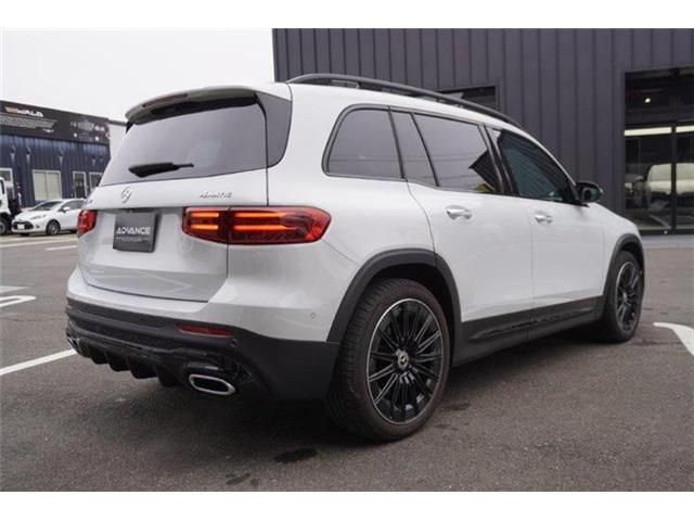 MERCEDES BENZ GLB
