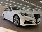 CROWN sedan hybrid