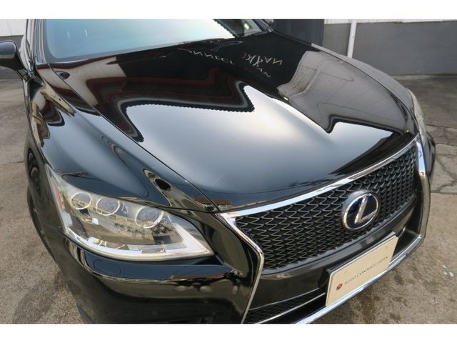 LEXUS LS600h