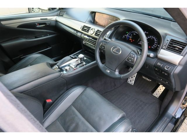 LEXUS LS600h