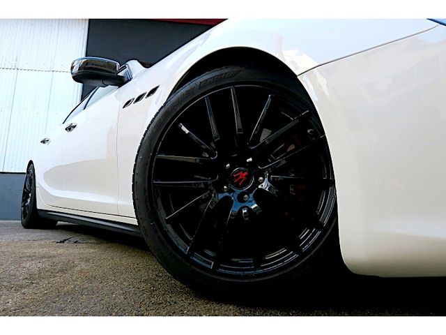 MASERATI GHIBLI Sedan