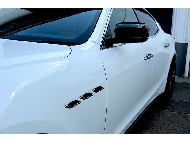 MASERATI GHIBLI Sedan