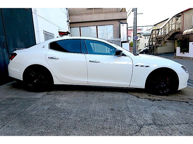 MASERATI GHIBLI Sedan