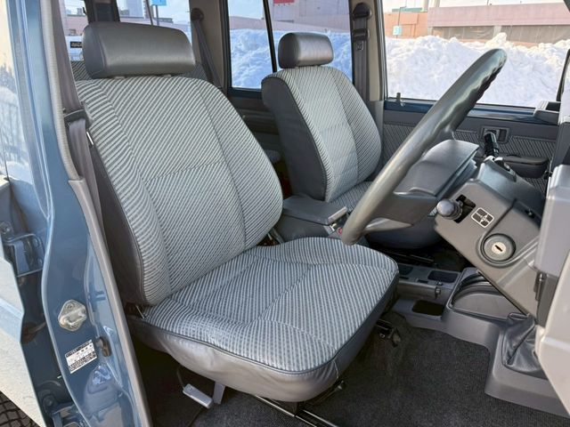 LANDCRUISER van