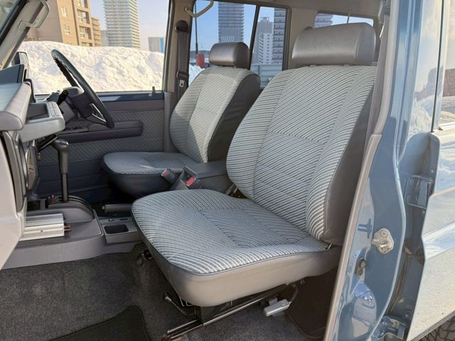 LANDCRUISER van