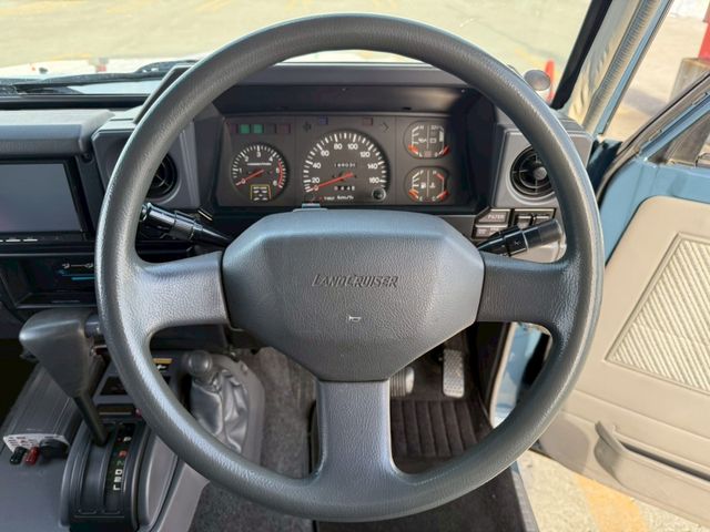 LANDCRUISER van