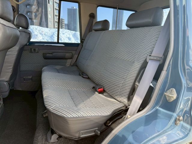 LANDCRUISER van