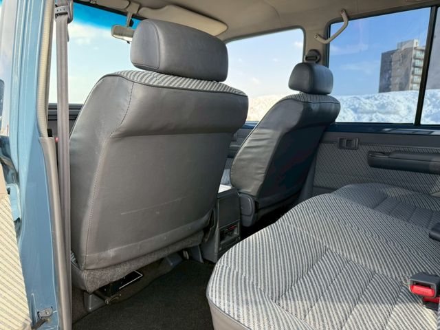 LANDCRUISER van