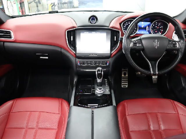 MASERATI GHIBLI Sedan