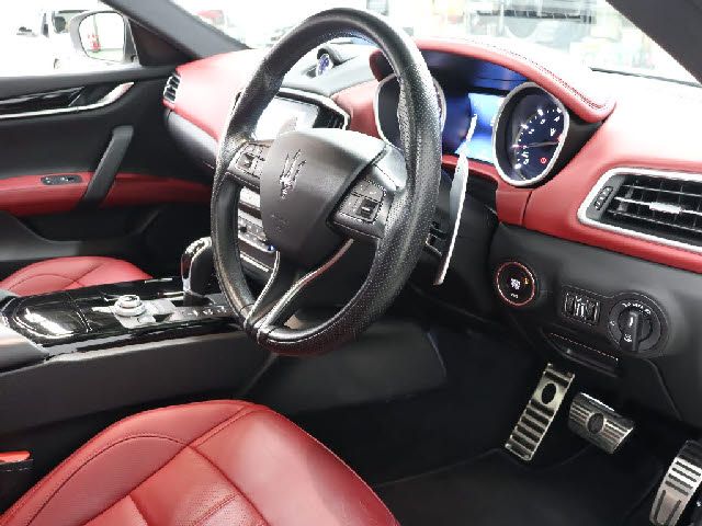 MASERATI GHIBLI Sedan