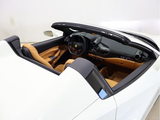 FERRARI F8 Spider