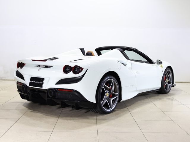 FERRARI F8 Spider