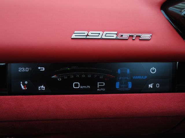 FERRARI 296 GTS