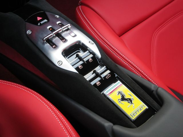 FERRARI 296 GTS