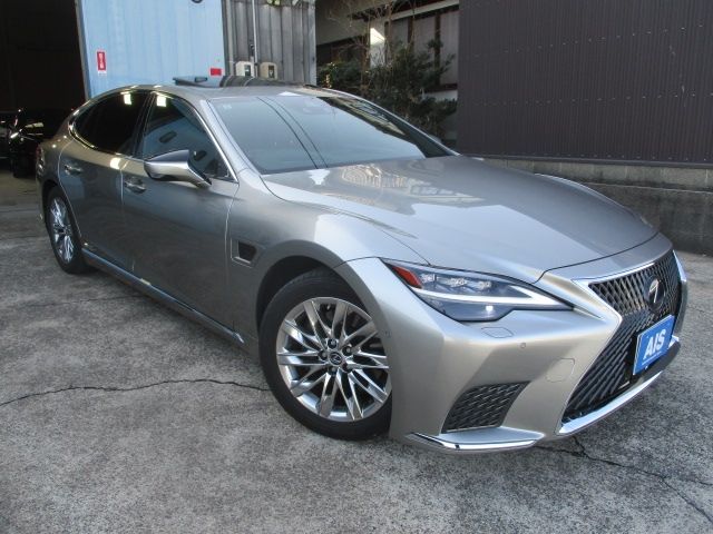 LEXUS LS500h 4WD