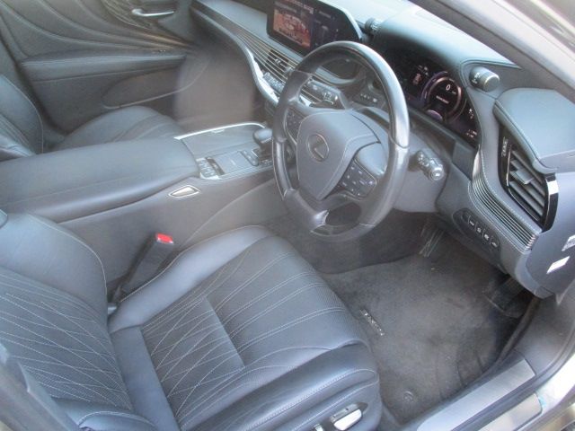LEXUS LS500h 4WD