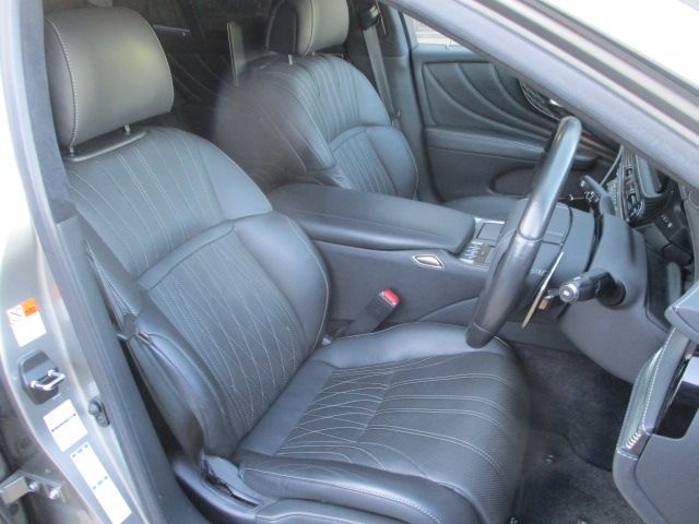 LEXUS LS500h 4WD