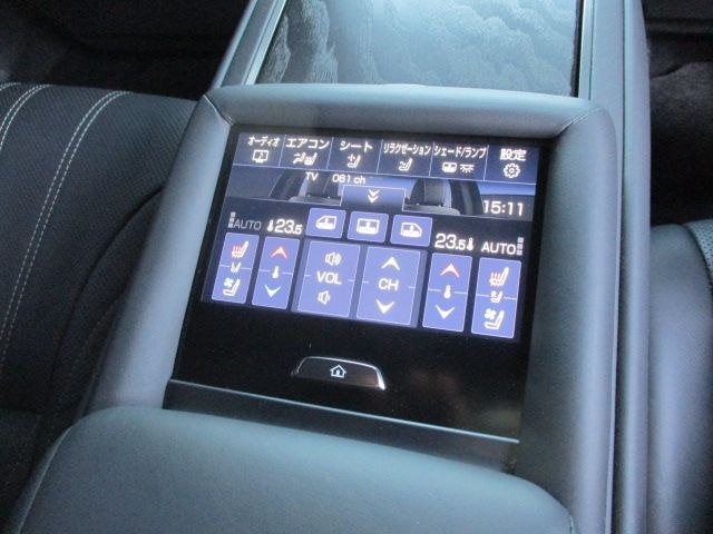 LEXUS LS500h 4WD