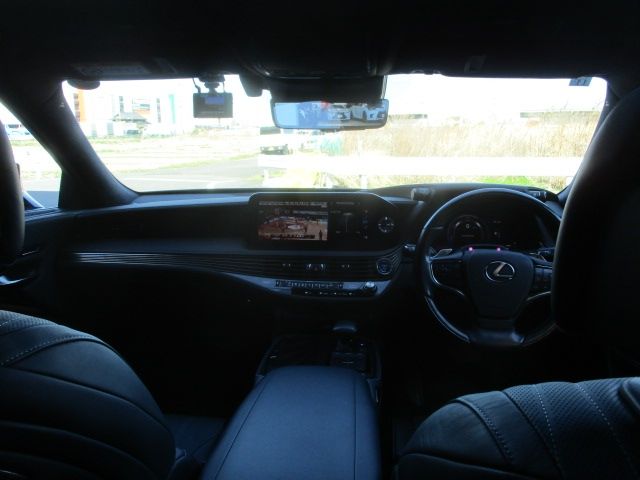 LEXUS LS500h 4WD