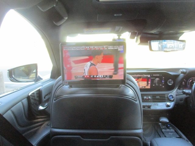 LEXUS LS500h 4WD