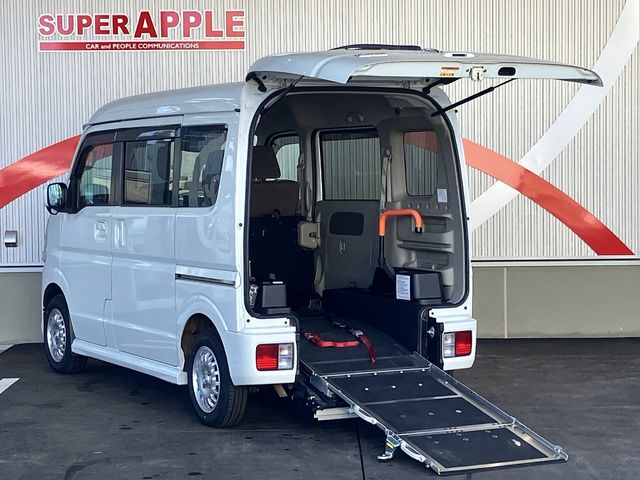 NV100 CLIPPER RIO 4WD