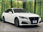 CROWN sedan hybrid