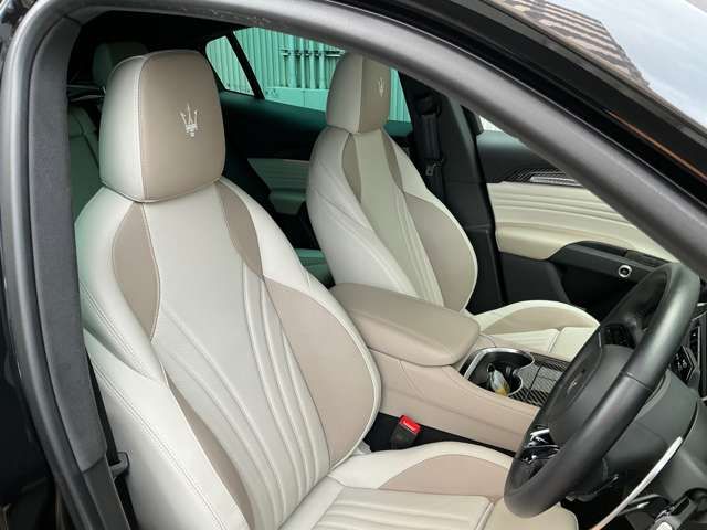 MASERATI Grecale