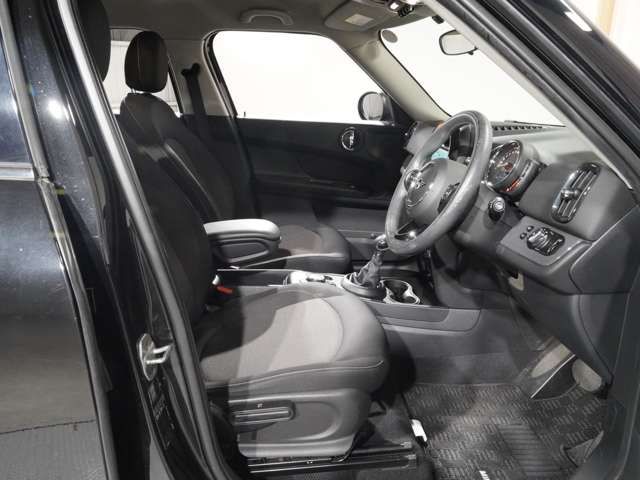 BMW MINI ONE CROSSOVER