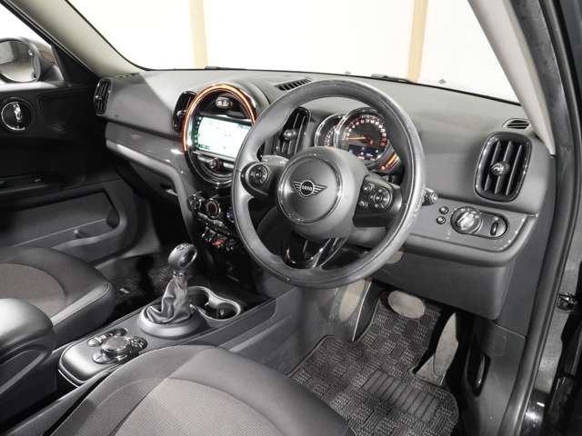BMW MINI ONE CROSSOVER